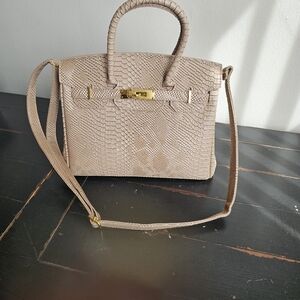 Elegant Tan Handbag